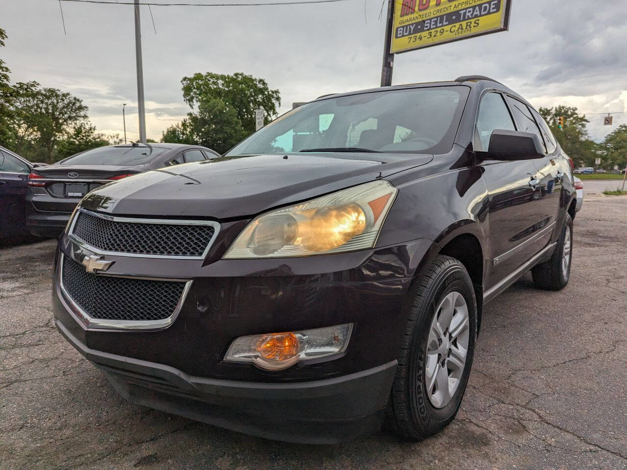 Used 2009 Chevrolet Traverse LS image 3