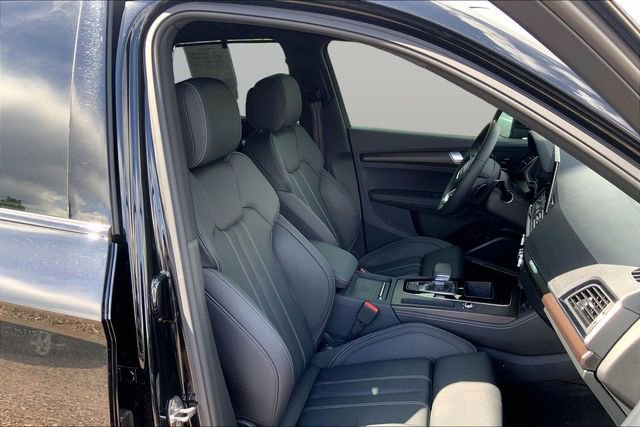 Used 2024 Audi Q5 e Prestige w/ Prestige Package AWD/4WD image 7