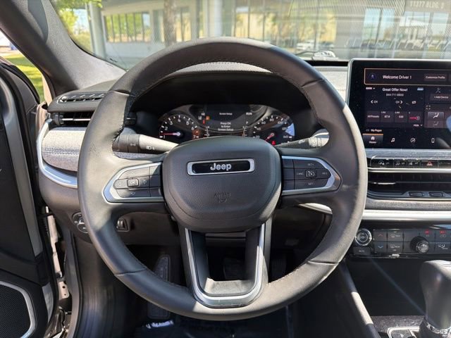 Used 2024 Jeep Compass Latitude image 18