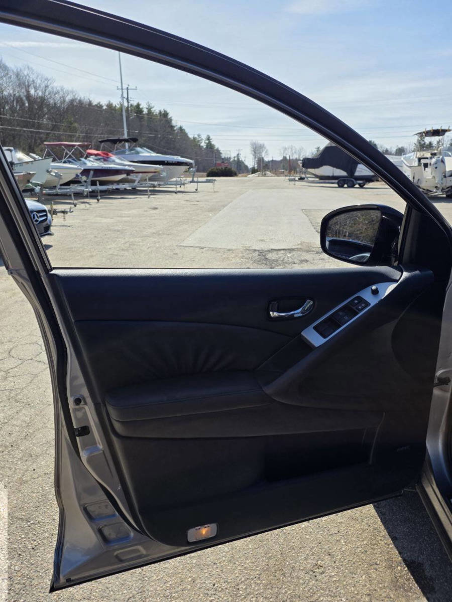 Used 2010 Nissan Murano SL w/ Leather Pkg image 17