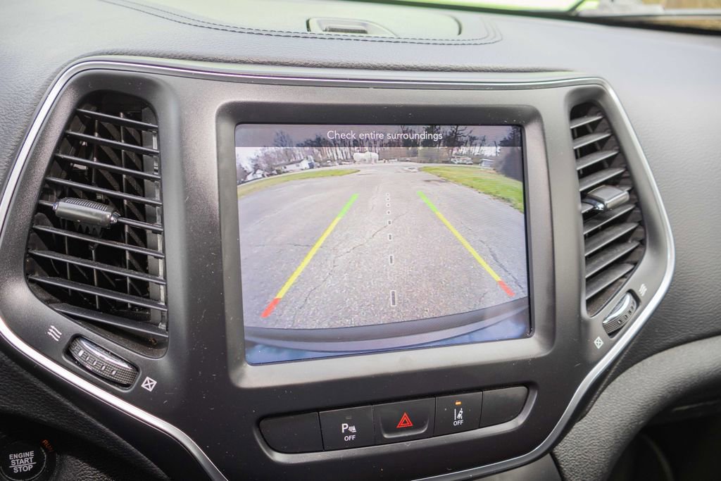 Used 2022 Jeep Cherokee Latitude Lux w/ Mopar Interior Package image 20