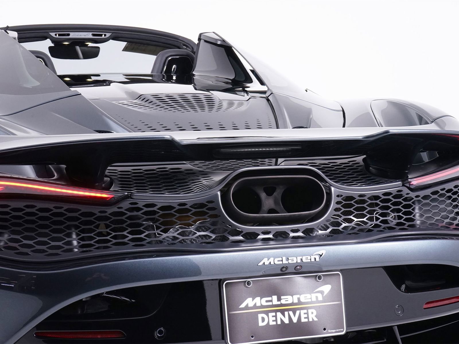 Used 2024 McLaren 750S Spider image 21