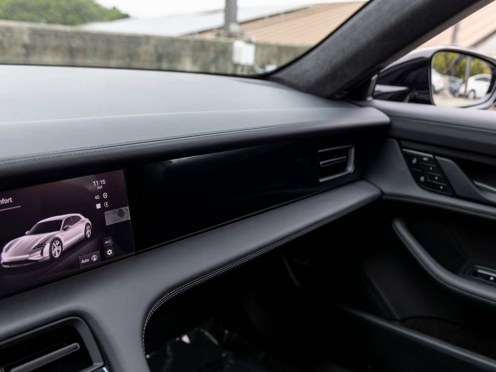 New 2025 Porsche Taycan 4S image 34