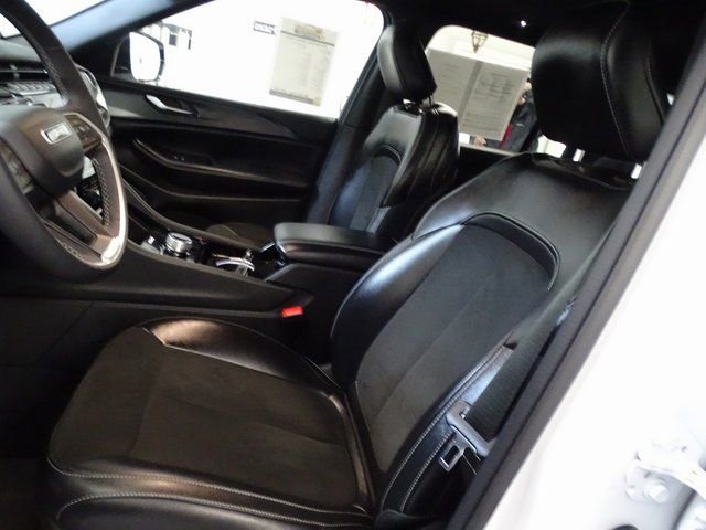 Certified 2023 Jeep Grand Cherokee Altitude image 2