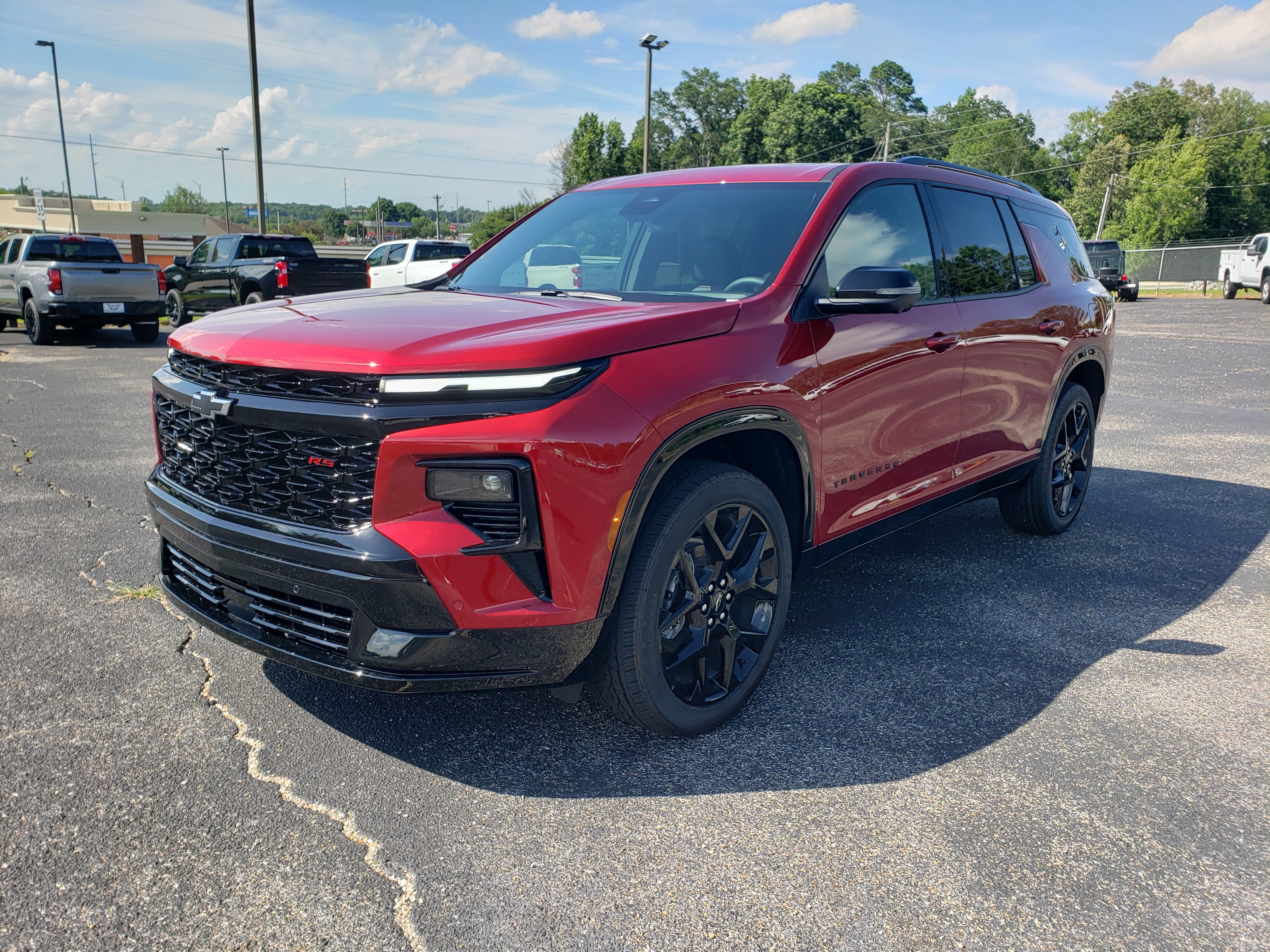 New 2026 Chevrolet Traverse RS w/ LPO, Floor Liner Package FWD image 2