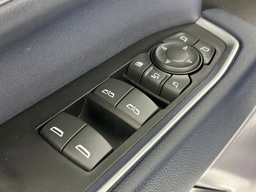 Used 2024 Chevrolet Silverado 3500 High Country w/ Technology Package image 37