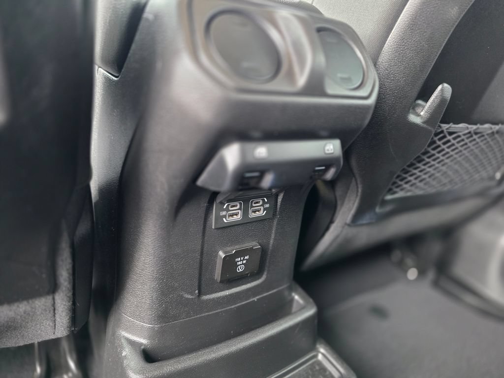 Used 2025 Jeep Wrangler Unlimited Rubicon 4xe w/ Safety Group AWD/4WD image 19