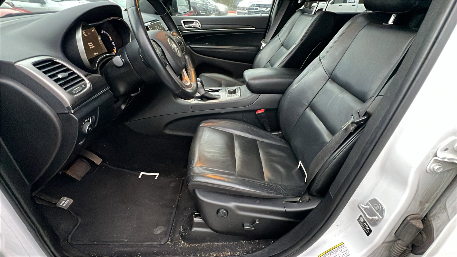 Used 2022 Jeep Grand Cherokee Limited image 16