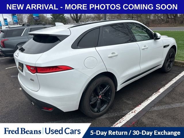 Used 2017 Jaguar F-PACE R-Sport image 11