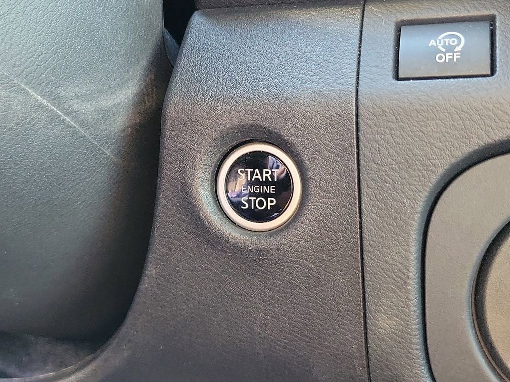 Certified 2025 Nissan Frontier SV RWD image 32