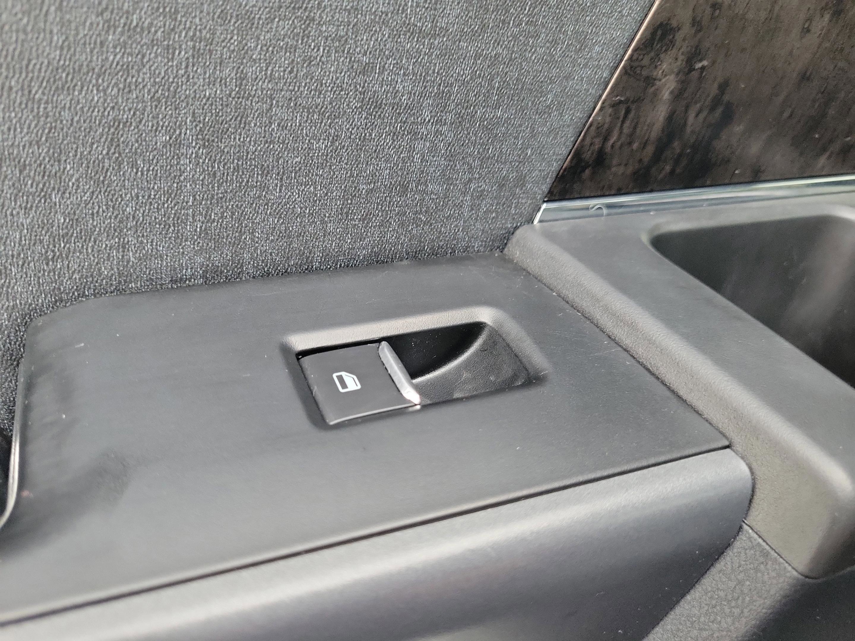 Used 2022 Ford F150 Lariat w/ Equipment Group 502A High image 18