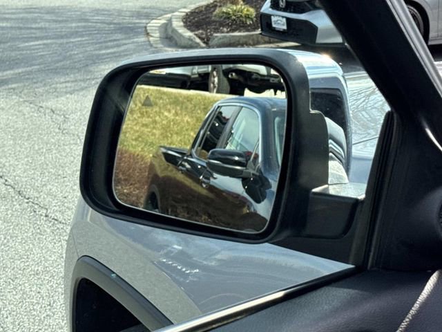 Used 2018 Jeep Grand Cherokee Limited image 15