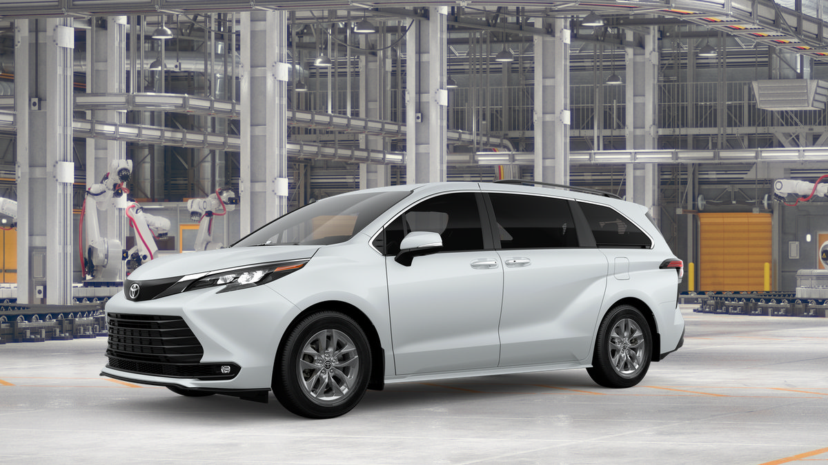 New 2026 Toyota Sienna XLE AWD/4WD image 2
