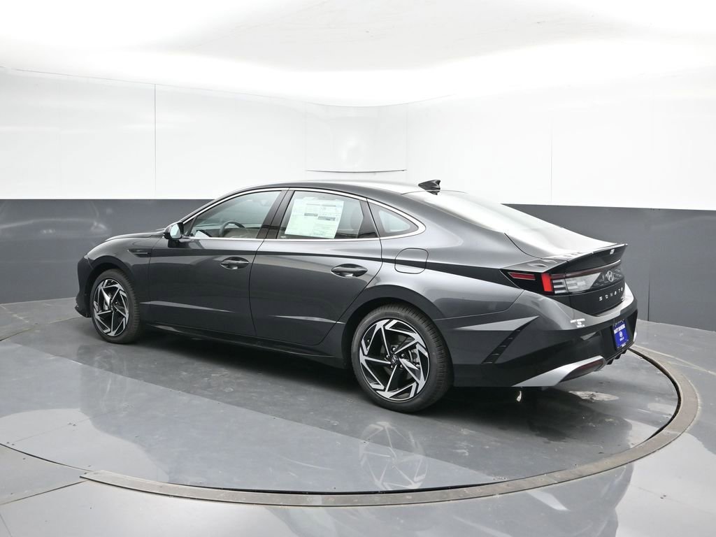 New 2026 Hyundai Sonata SEL FWD image 3