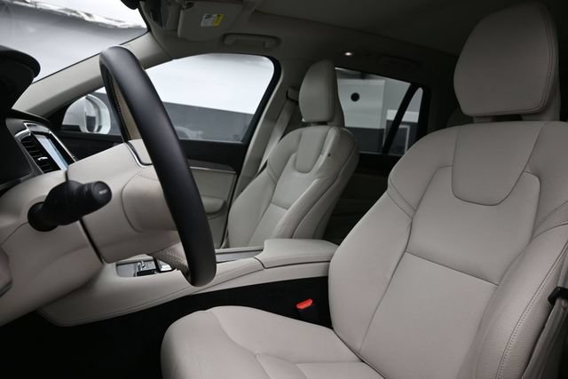 Used 2023 Volvo XC90 B6 Plus w/ Protection Package Premier AWD/4WD image 10