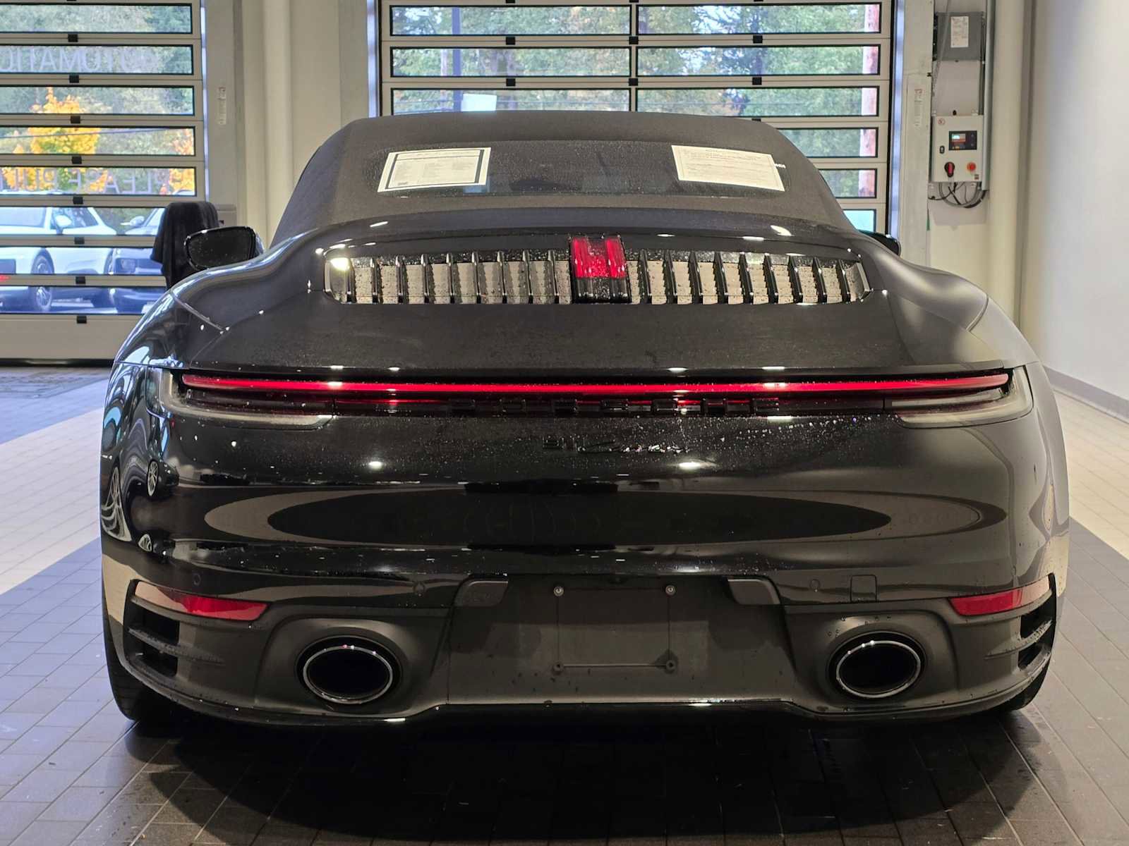 Used 2020 Porsche 911 Carrera image 4