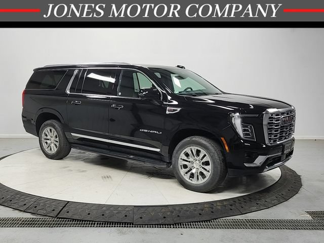 Used 2025 GMC Yukon XL Denali AWD/4WD image 1