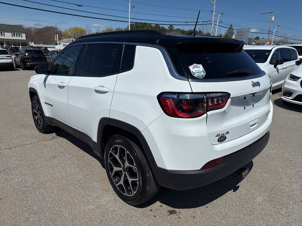 Certified 2025 Jeep Compass Limited image 3