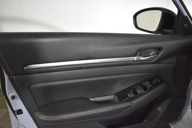 Certified 2024 Nissan Altima 2.5 SR w/ SR Premium Package FWD image 7