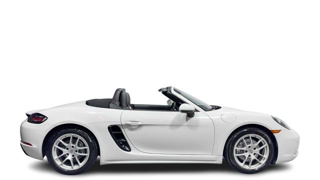 Used 2018 Porsche 718 Boxster image 8