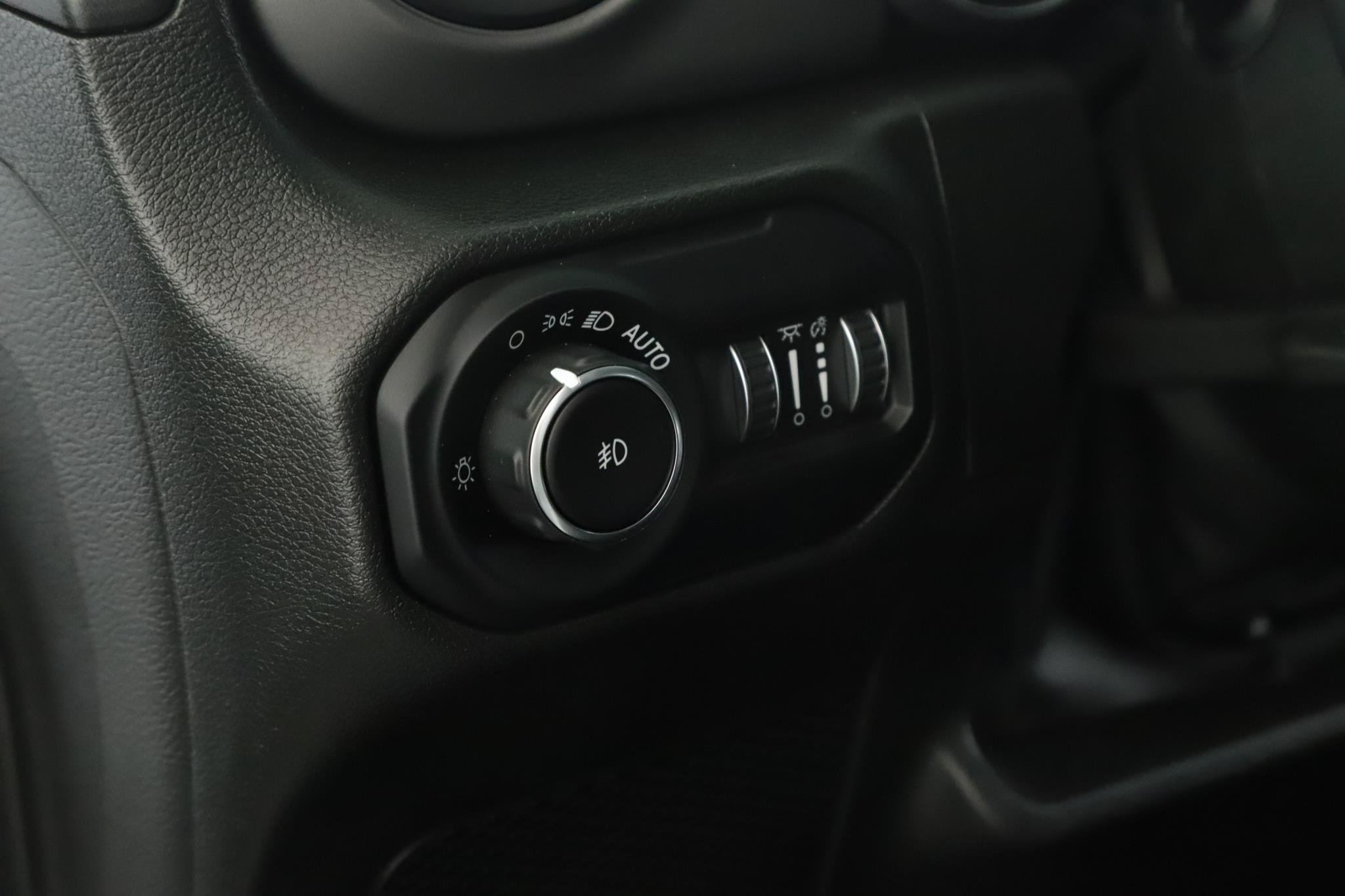 Used 2022 Jeep Wrangler Unlimited Sport AWD/4WD image 7