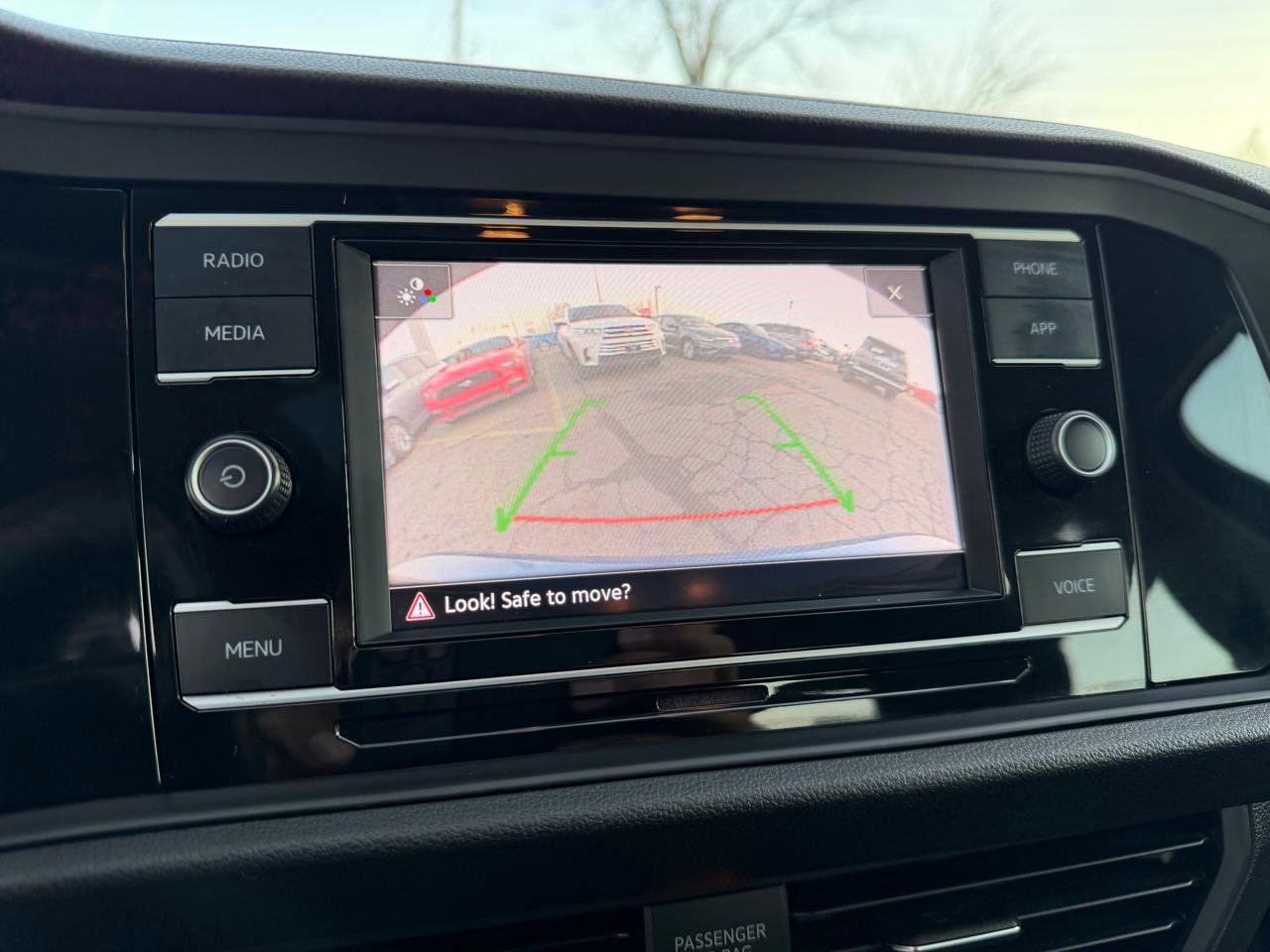 Used 2020 Volkswagen Jetta SE FWD image 48
