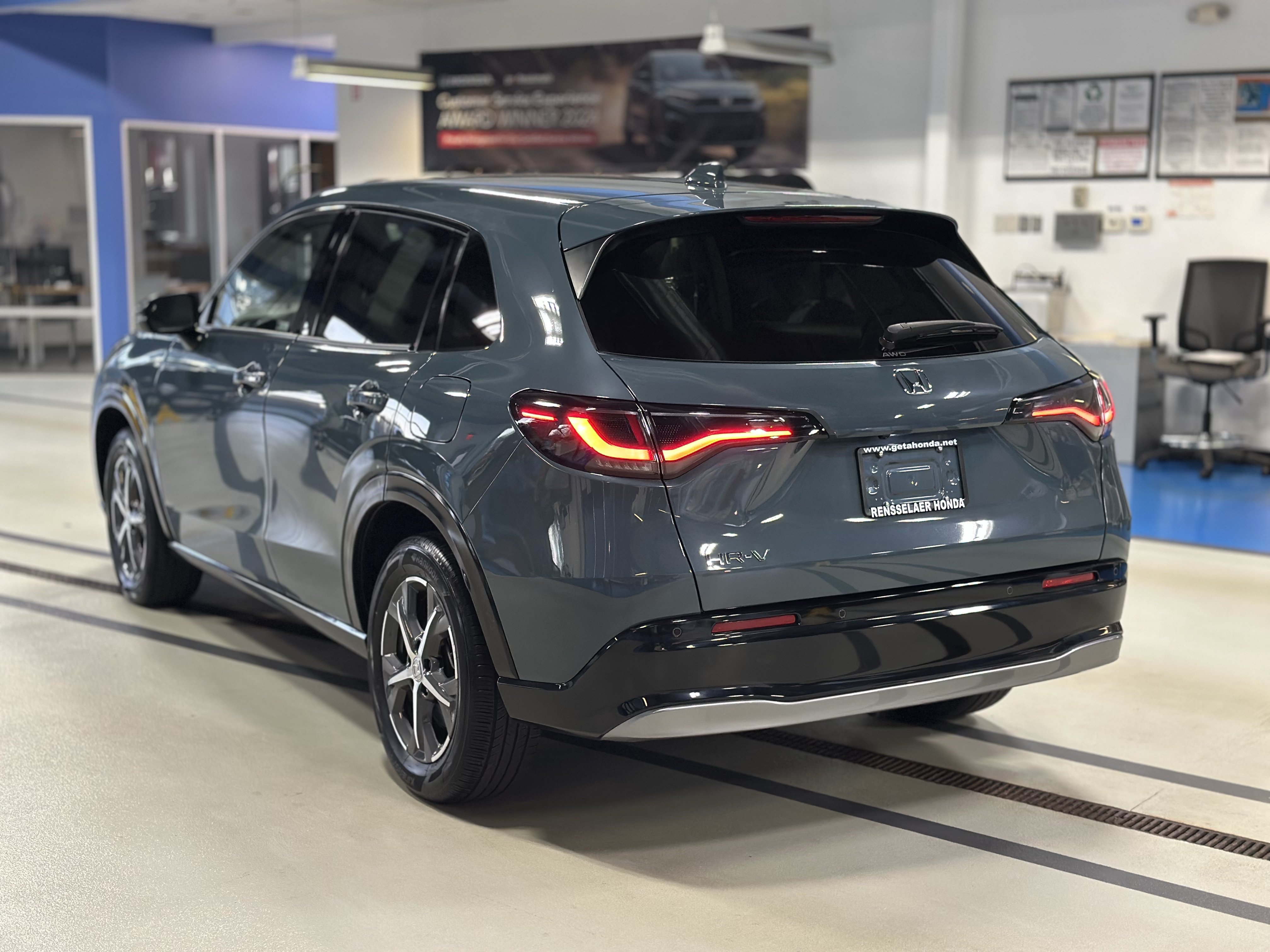 Used 2024 Honda HR-V EX-L image 7