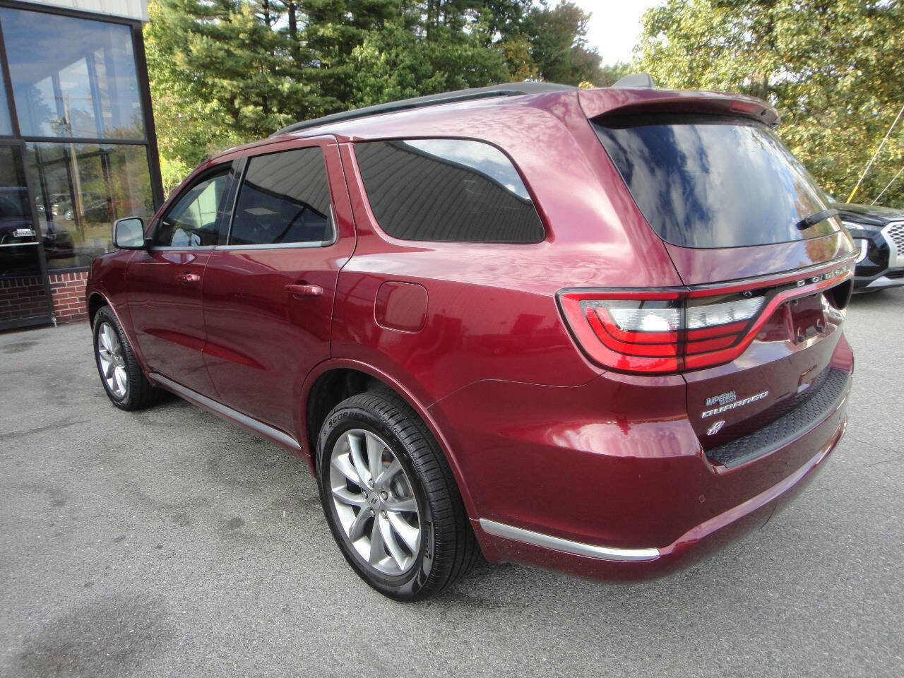 Used 2019 Dodge Durango SXT image 4