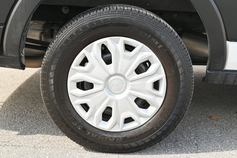 Used 2023 Ford Transit 350 XLT RWD image 9