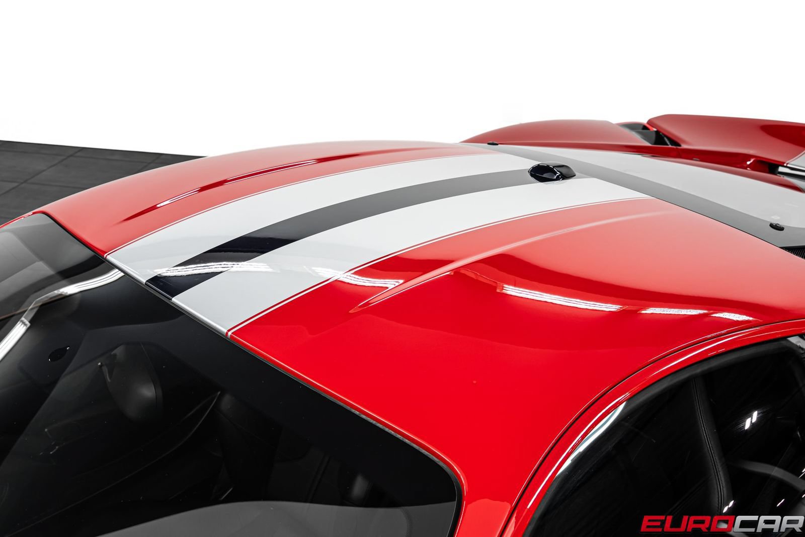 Used 2019 Ferrari 488 Pista Coupe RWD image 17