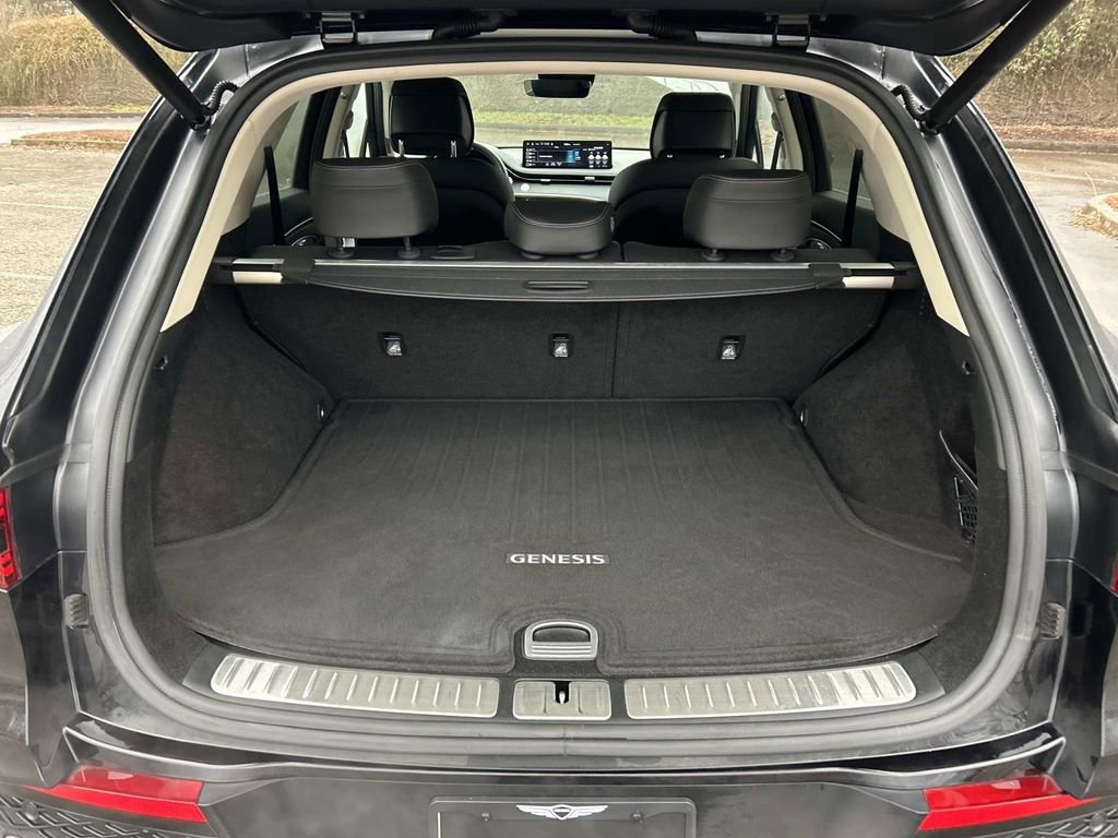 Used 2024 Genesis GV70 2.5T w/ Select Package image 14