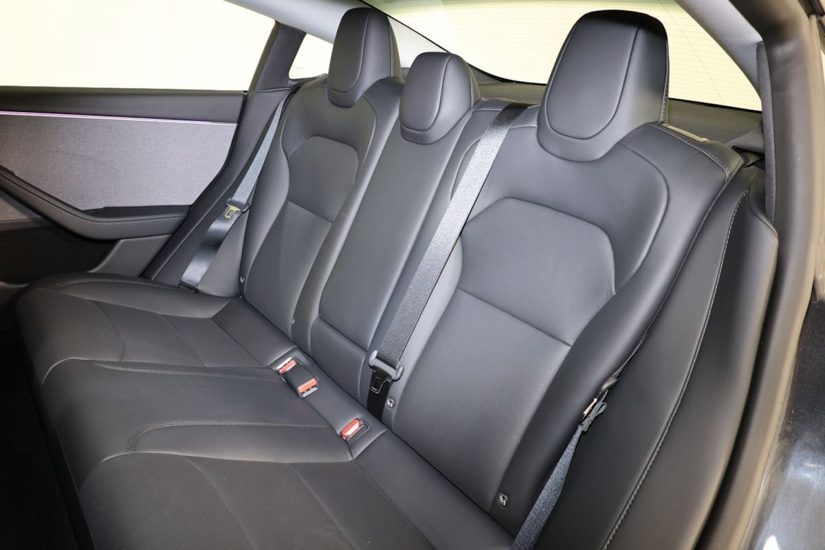 Used 2025 Tesla Model 3 RWD image 11