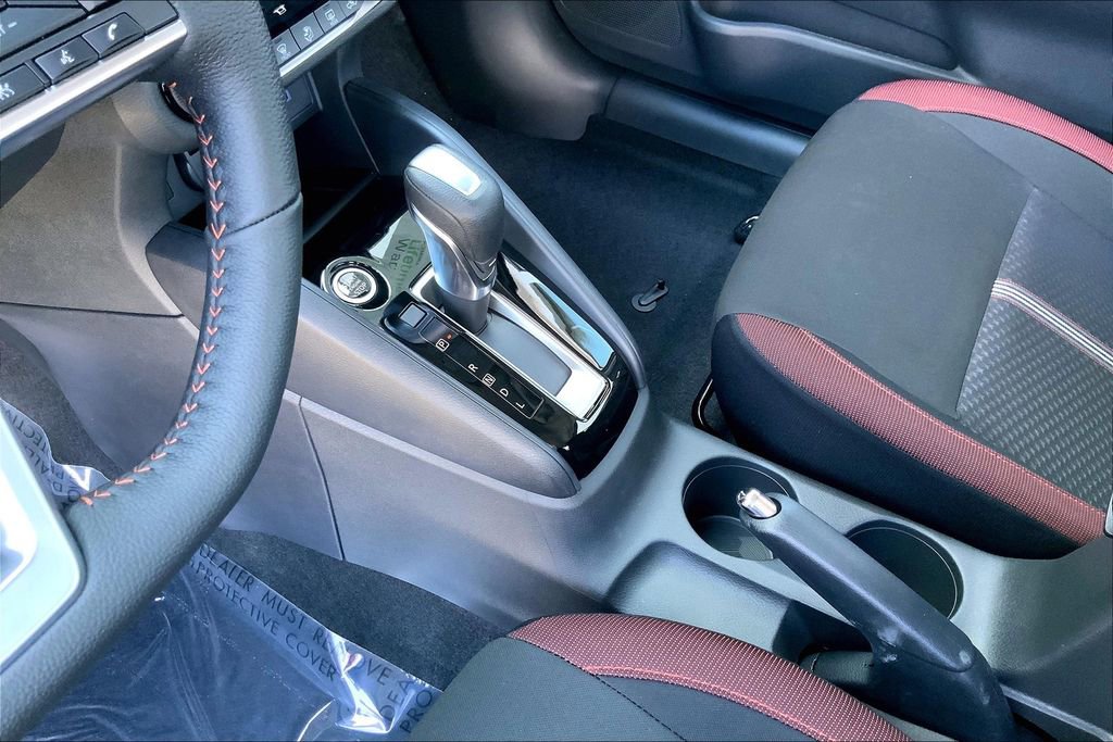 New 2025 Nissan Versa SR w/ Trunk Package image 8