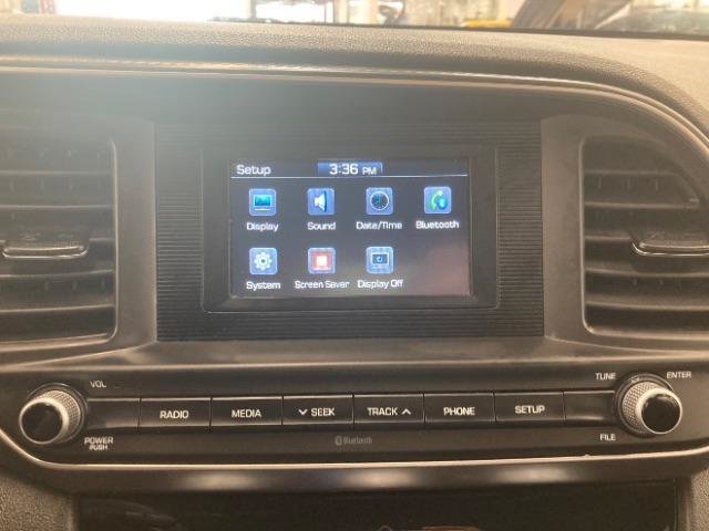 Used 2019 Hyundai Elantra SE w/ Cargo Package FWD image 21