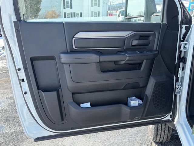 New 2026 RAM 5500 Tradesman w/ Chrome Appearance Group AWD/4WD image 11