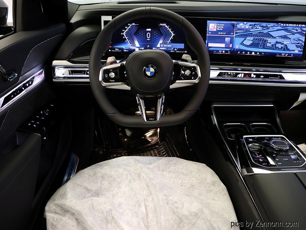 Used 2026 BMW 740i xDrive w/ Premium Package AWD/4WD image 5