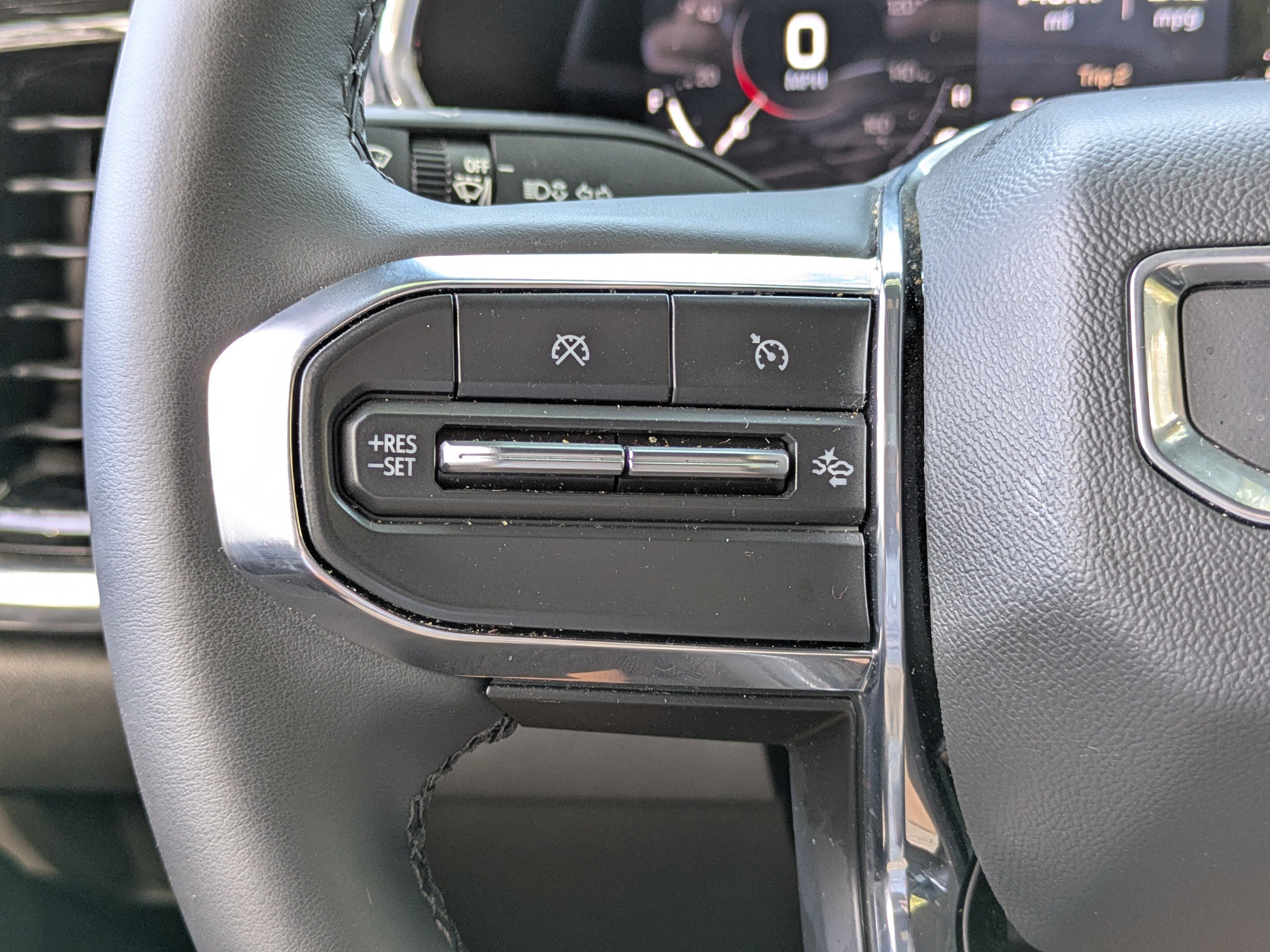 Used 2024 GMC Canyon Elevation w/ Convenience Package image 25