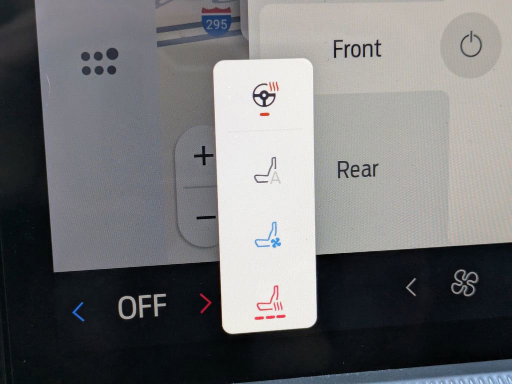 Used 2025 Ford Explorer Platinum image 32