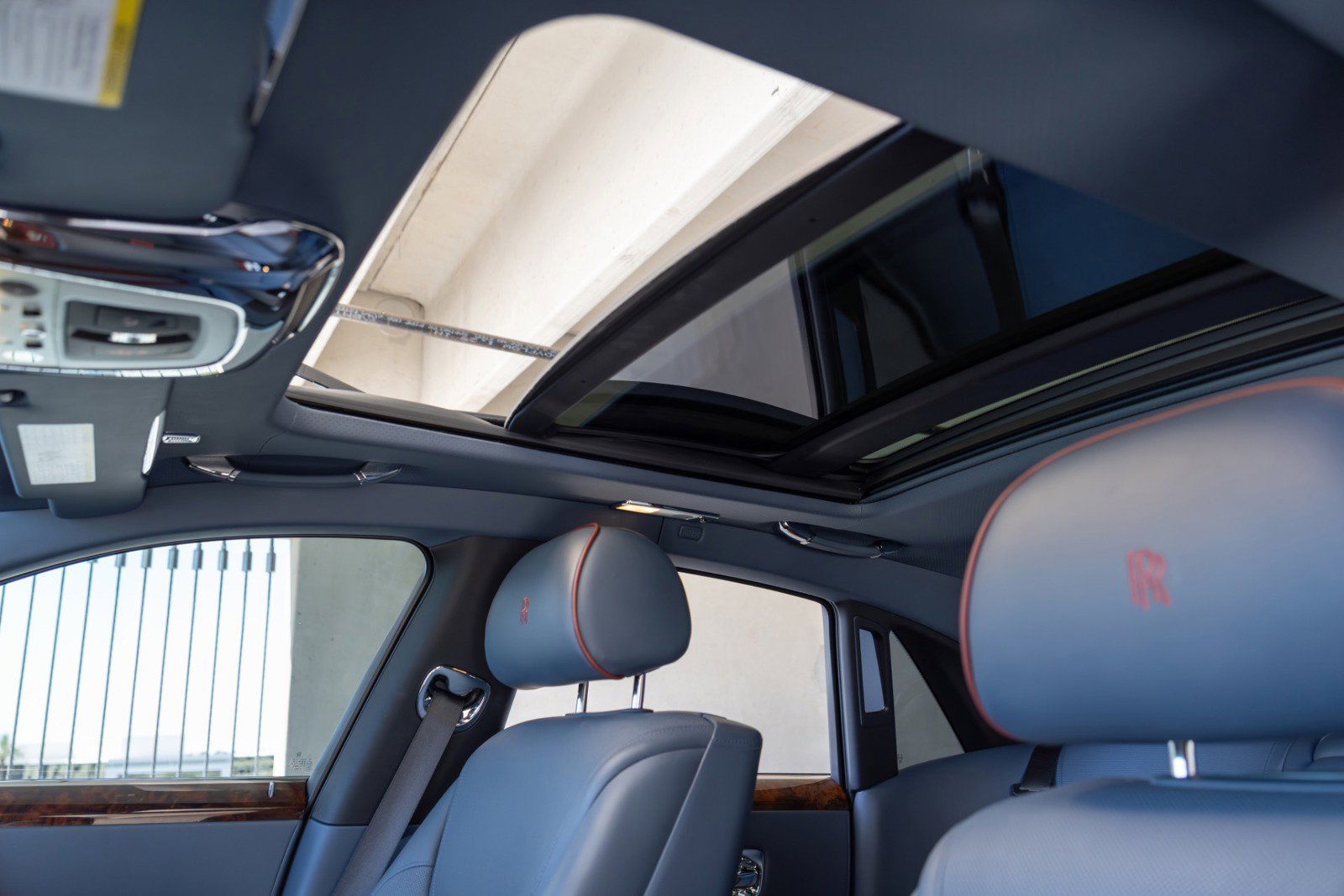 Used 2017 Rolls-Royce Ghost image 55