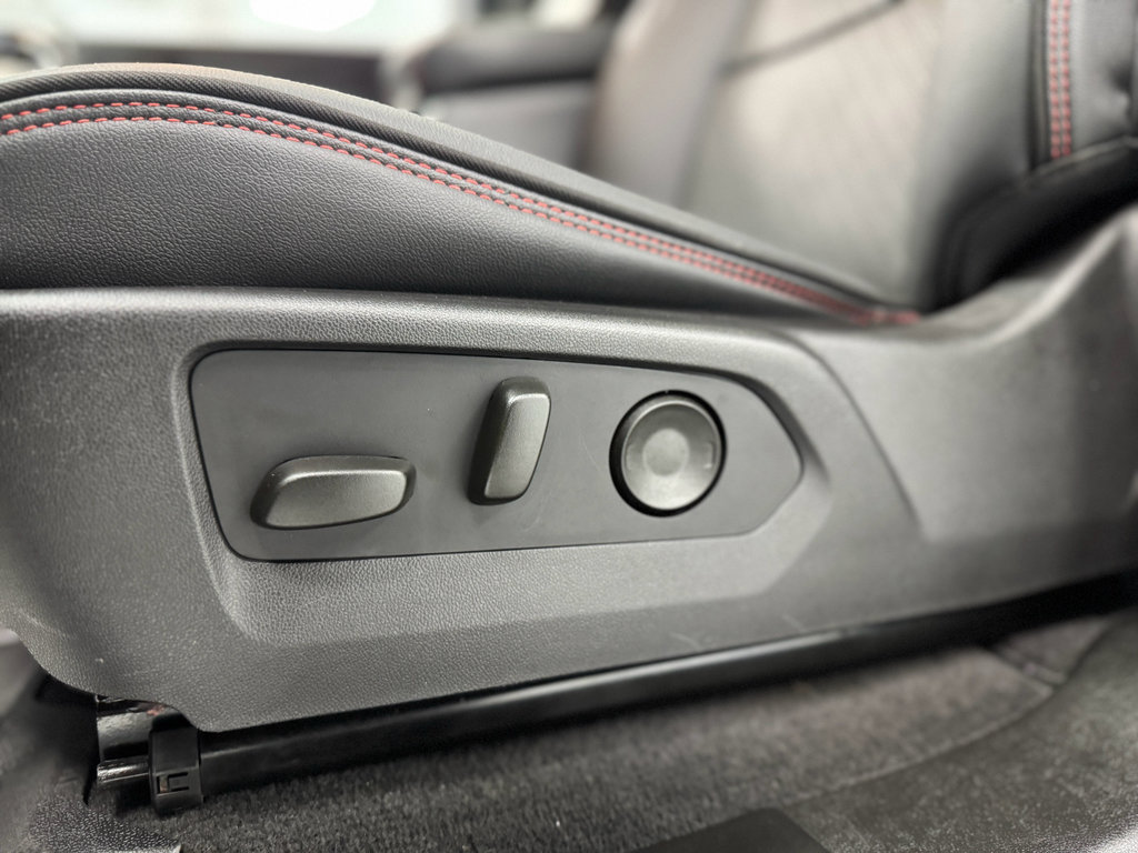 Used 2024 GMC Canyon AT4X w/ AT4X AEV Edition AWD/4WD image 15