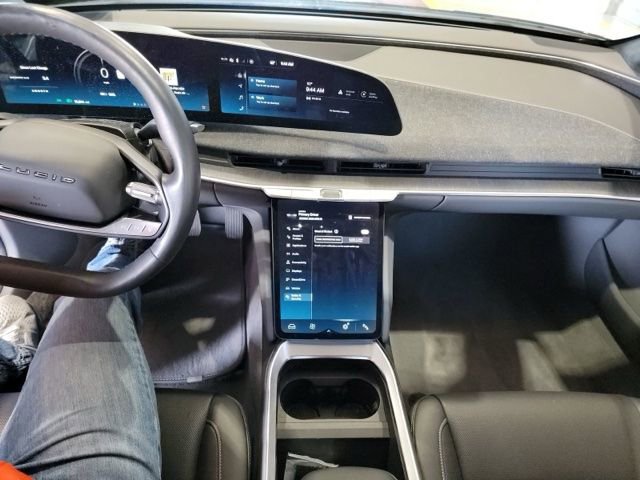 Used 2024 Lucid Air Pure image 5