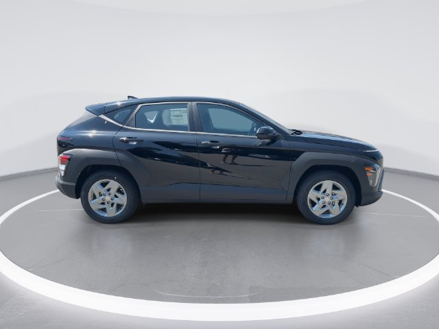 Used 2027 Hyundai Kona SE FWD image 9