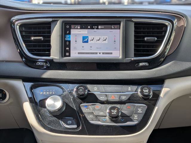 Certified 2023 Chrysler Voyager LX FWD image 15
