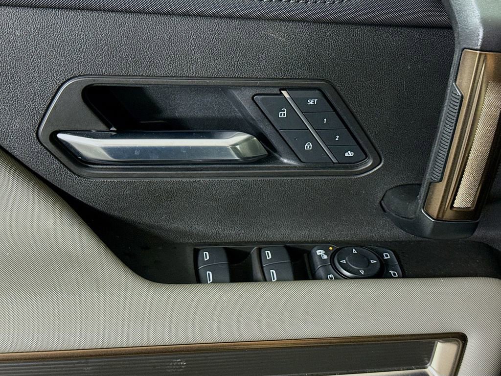 Used 2025 GMC Hummer EV 3X image 25