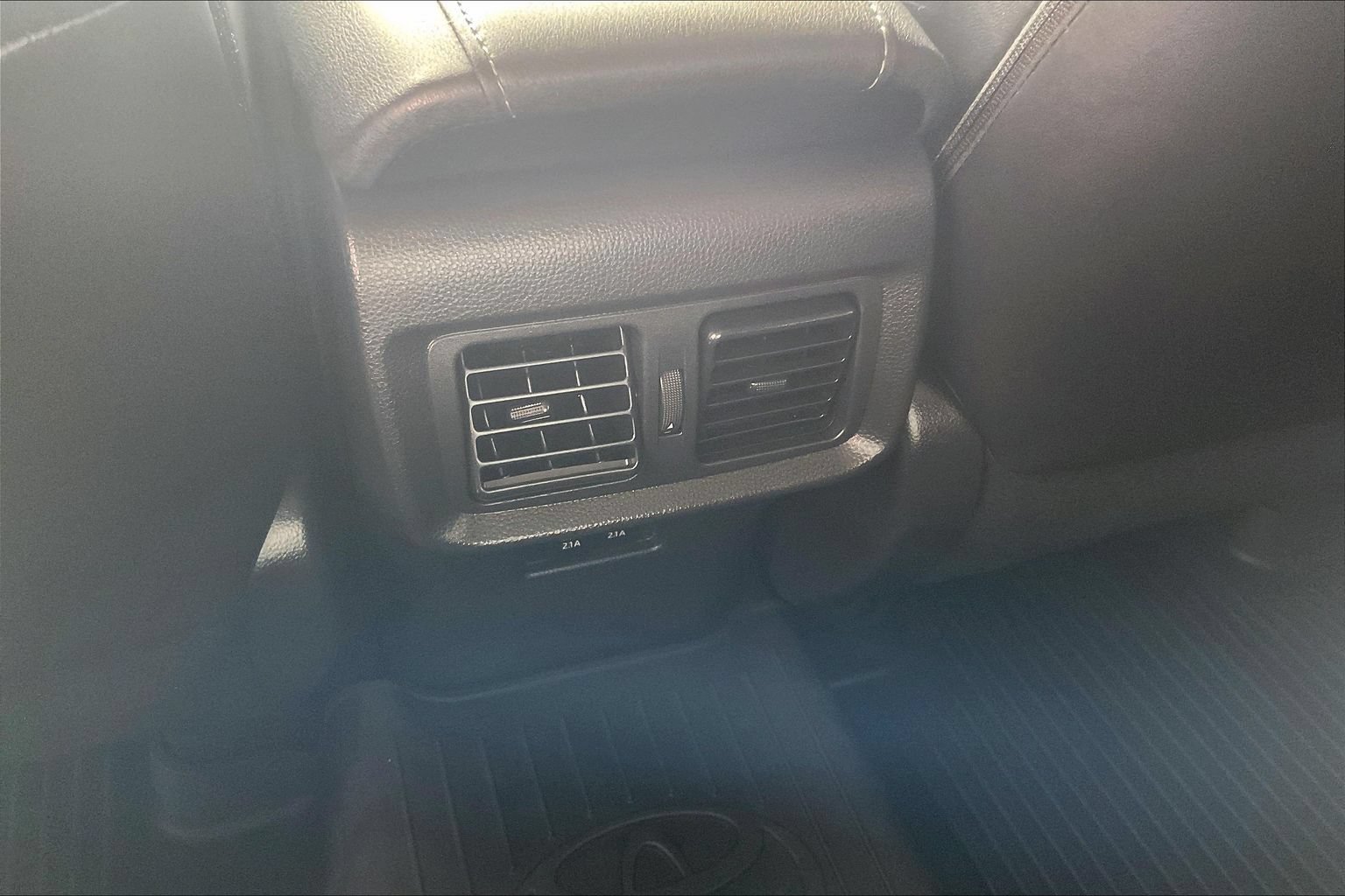 Used 2021 Toyota Venza Limited AWD/4WD image 10