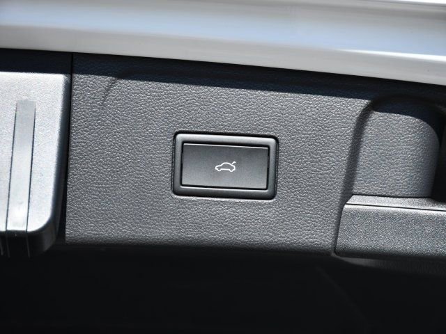 New 2026 Volkswagen Atlas SEL Premium R-Line image 33