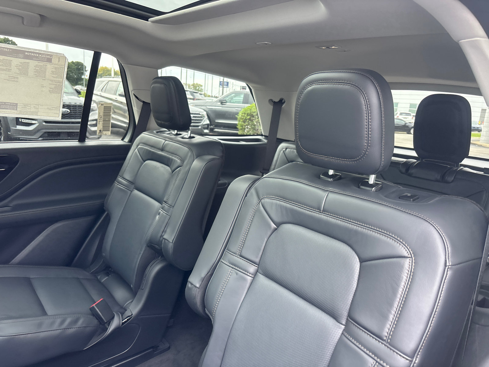New 2027 Lincoln Aviator Reserve AWD/4WD image 24