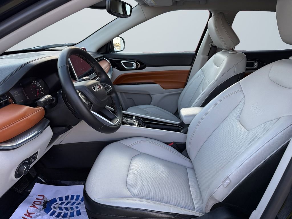 Used 2022 Jeep Compass Limited w/ Sun and Sound Group image 9