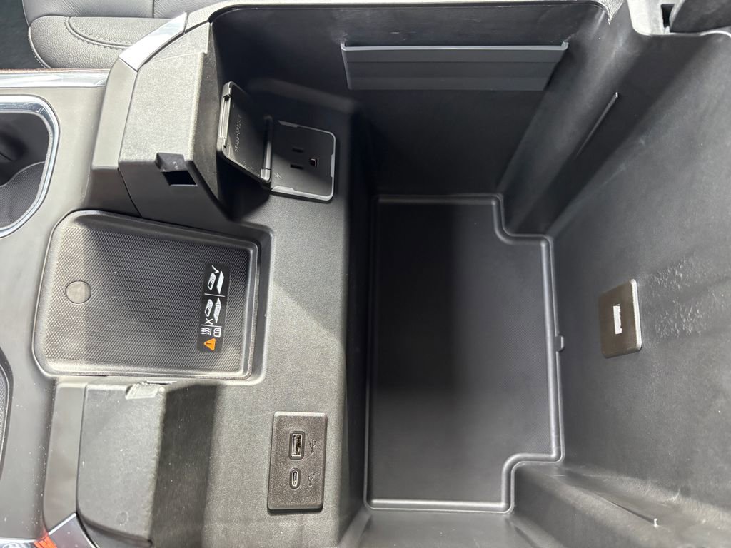 Used 2025 Chevrolet Silverado 1500 LT w/ Leather Package image 38