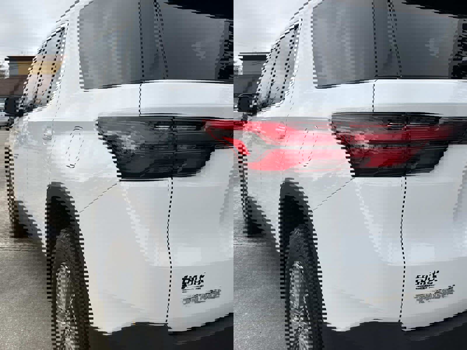 Used 2023 Chevrolet Traverse LT image 9